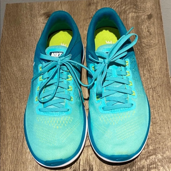 (7) Nike Flex Run 2016 - Picture 4 of 15